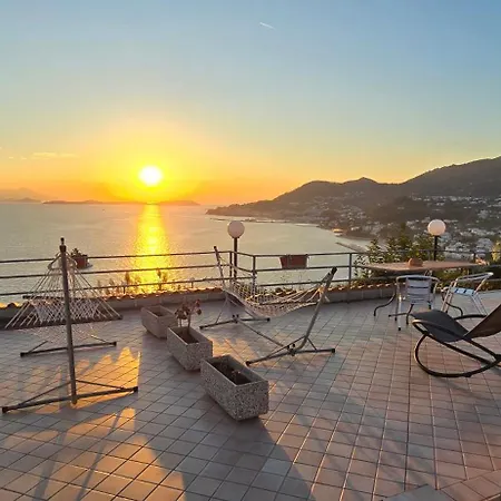 Miramare In Collina Lacco Ameno (Isola d'Ischia)